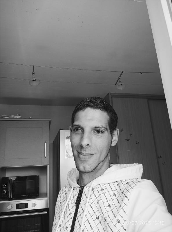 Jeffou  29 ans Venizy