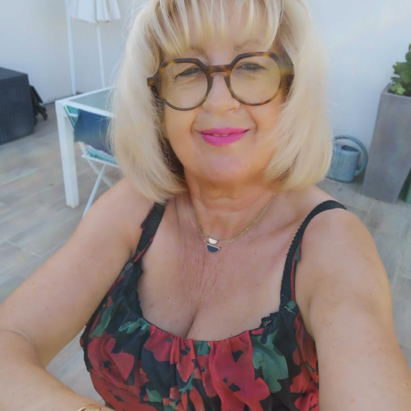 Guylaine 66 ans Nozay