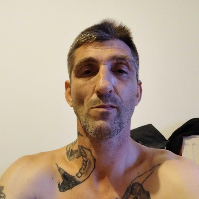 bad boy 46 ans Marle
