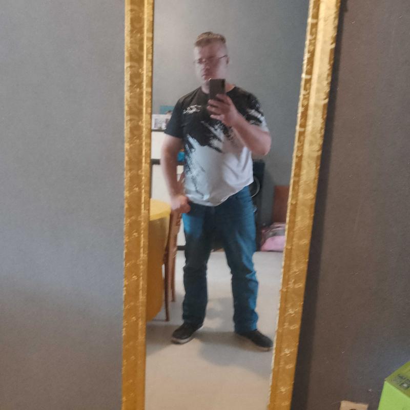 olivier 33 ans Louvroil