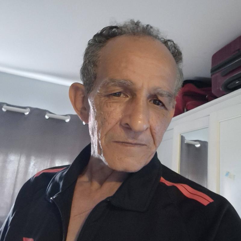 danielenzo 51 ans Pau