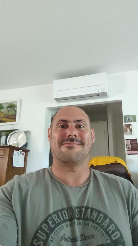 Guillaume  36 ans Parentis en Born