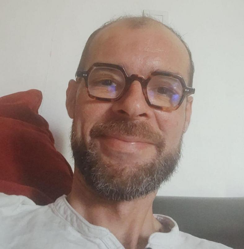 gabriel 52 ans paris 11eme arrondissement