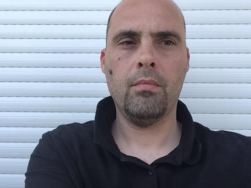 Jonathan  43 ans Niort