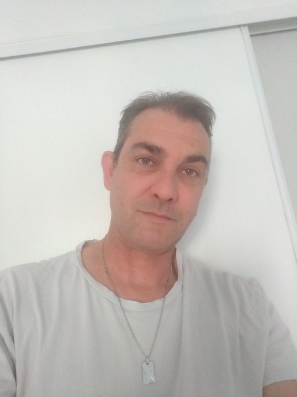 Joey 48 ans Montferrier sur Lez