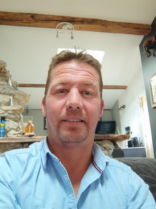 Jim 47 ans Bozel