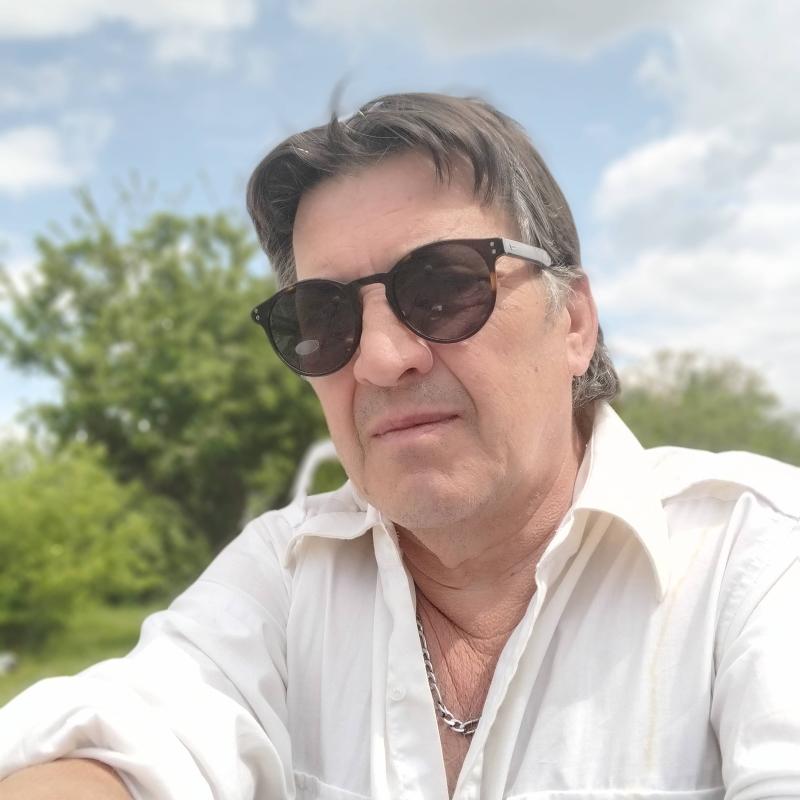 feix Laurent 57 ans Châtillon sur Loire