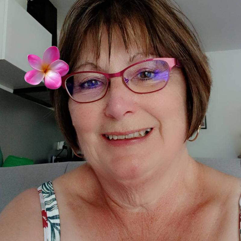 Cathy 64 ans Saint Brieuc