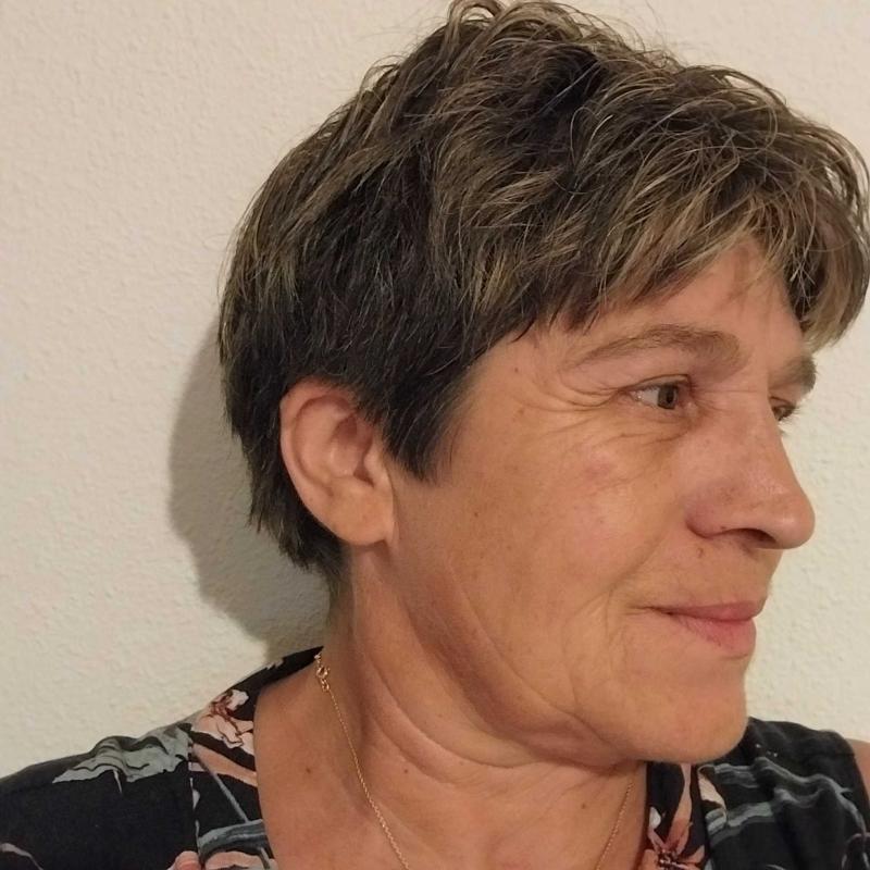 églantine 56 ans Saint Gaudens