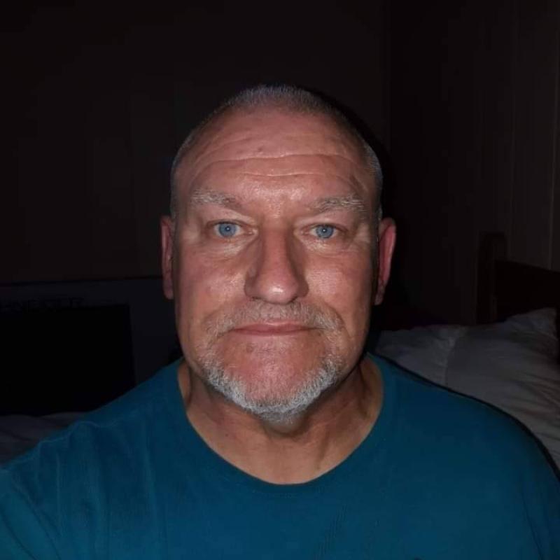 Yves 61 ans Ennemain