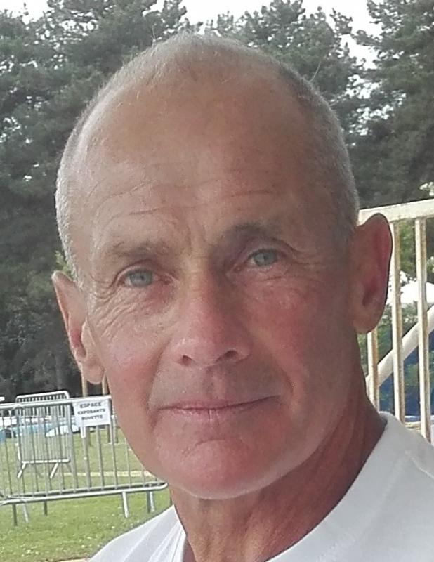 Claude 69 ans Roanne
