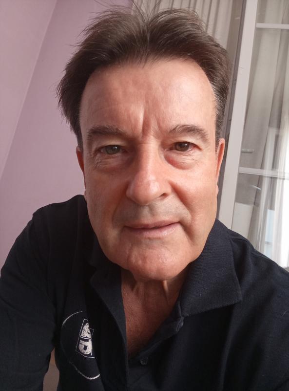 Zoubir  64 ans Mions