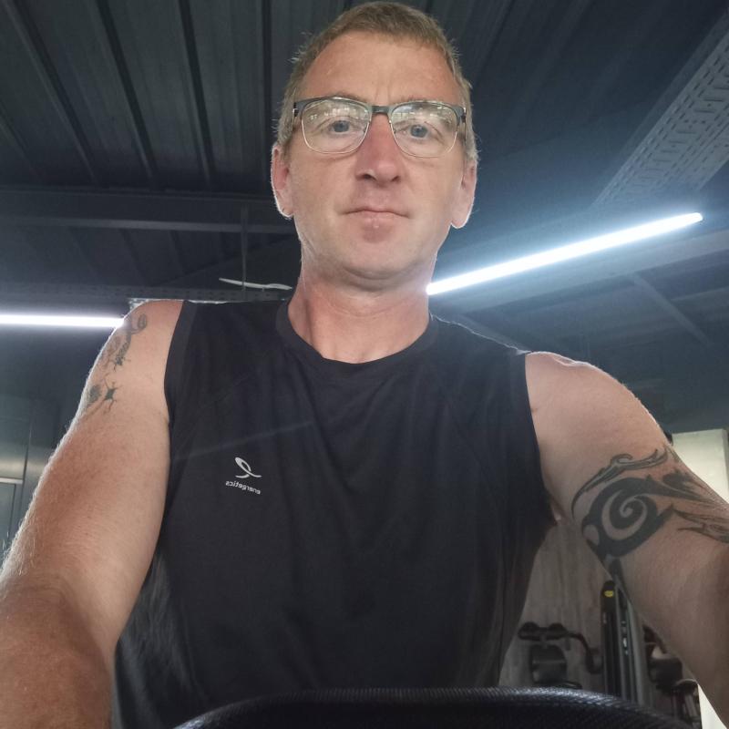 Sébastien 46 ans Forges les Eaux