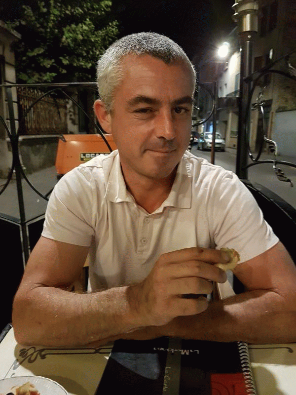 Arnaud  46 ans Alixan