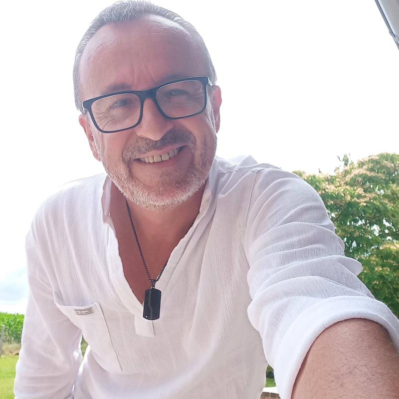 dom 54 ans Vire