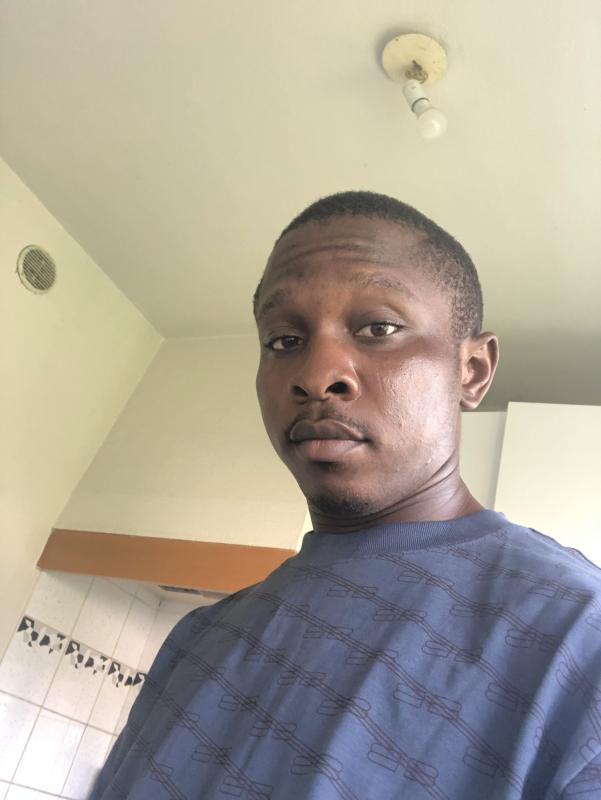 John Ngnie 27 ans Montreuil