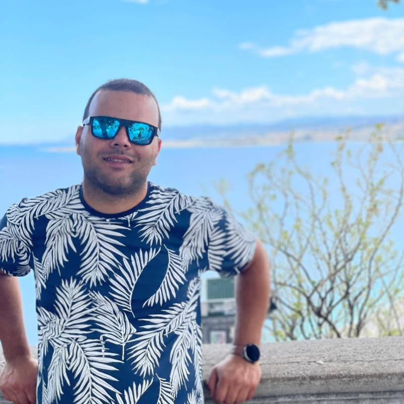 ahmed 29 ans Saint Laurent du Var