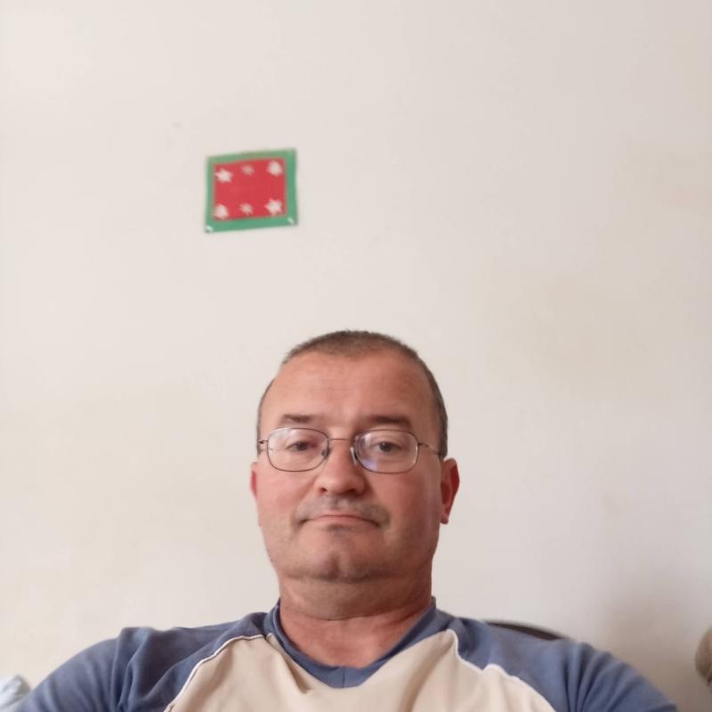 olivier 53 ans Chalou Moulineux