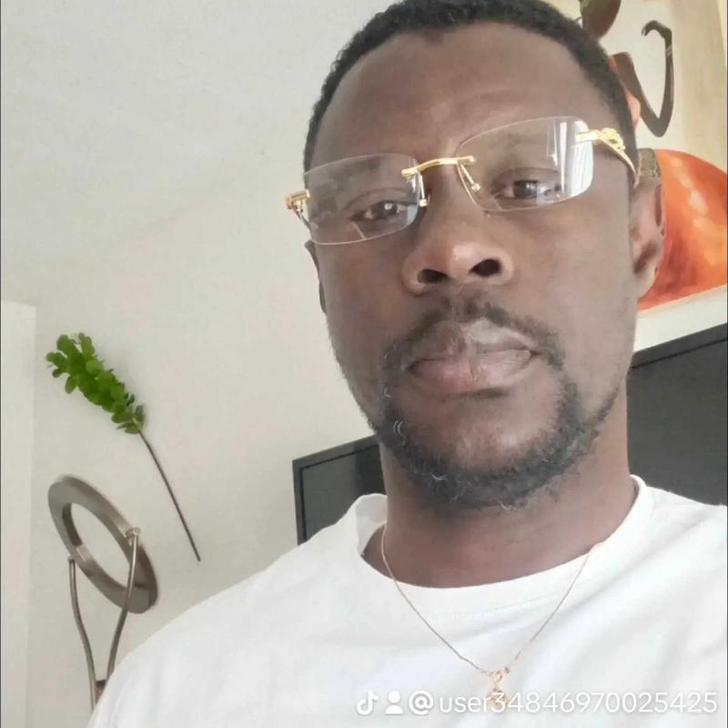 Ely 36 ans Tarnos