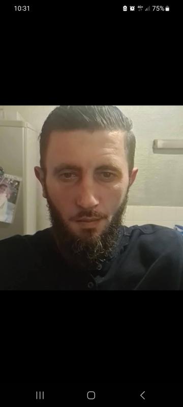 Tony 36 ans Besançon