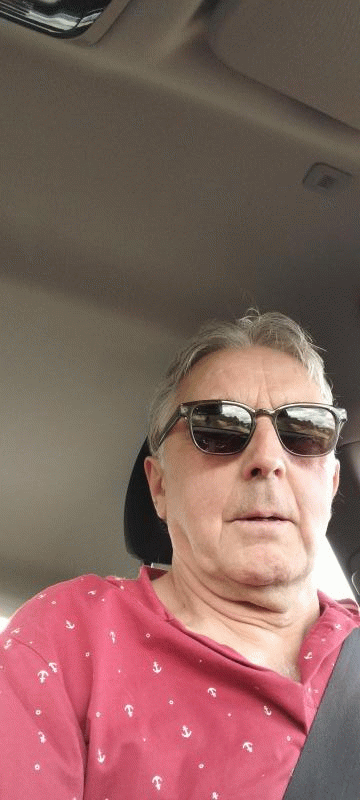 Julien 64 ans Perpignan