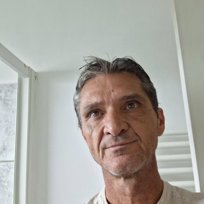 bastien 53 ans L'Abergement Clémenciat