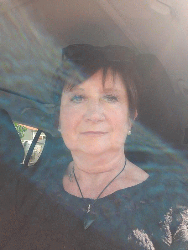Corinne  63 ans La Rochelle