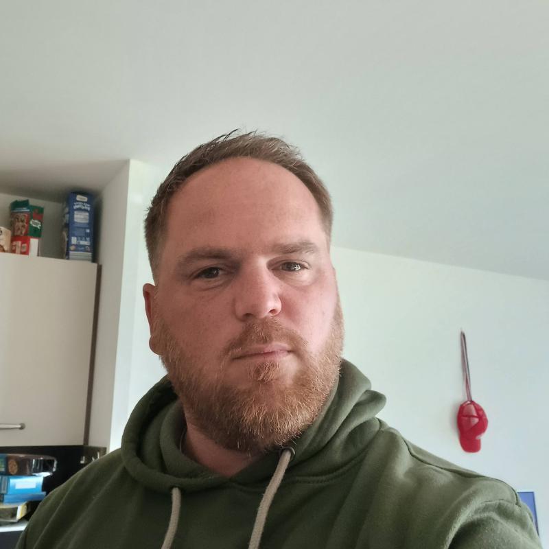 chris 39 ans Saint Avertin