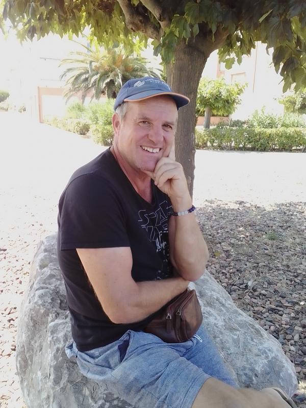 gilles 51 ans Caveirac