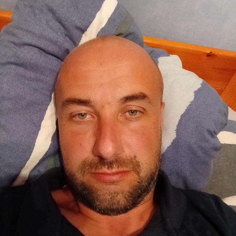 Guillaume  40 ans Bey