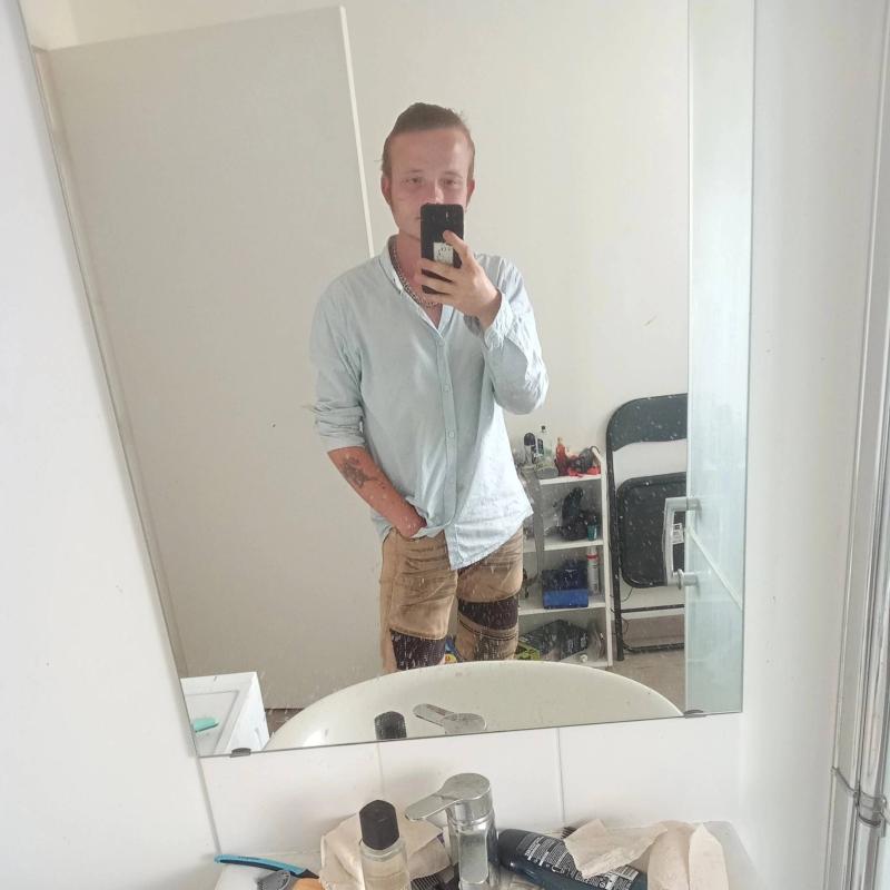 floflo 28 ans Larmor Plage