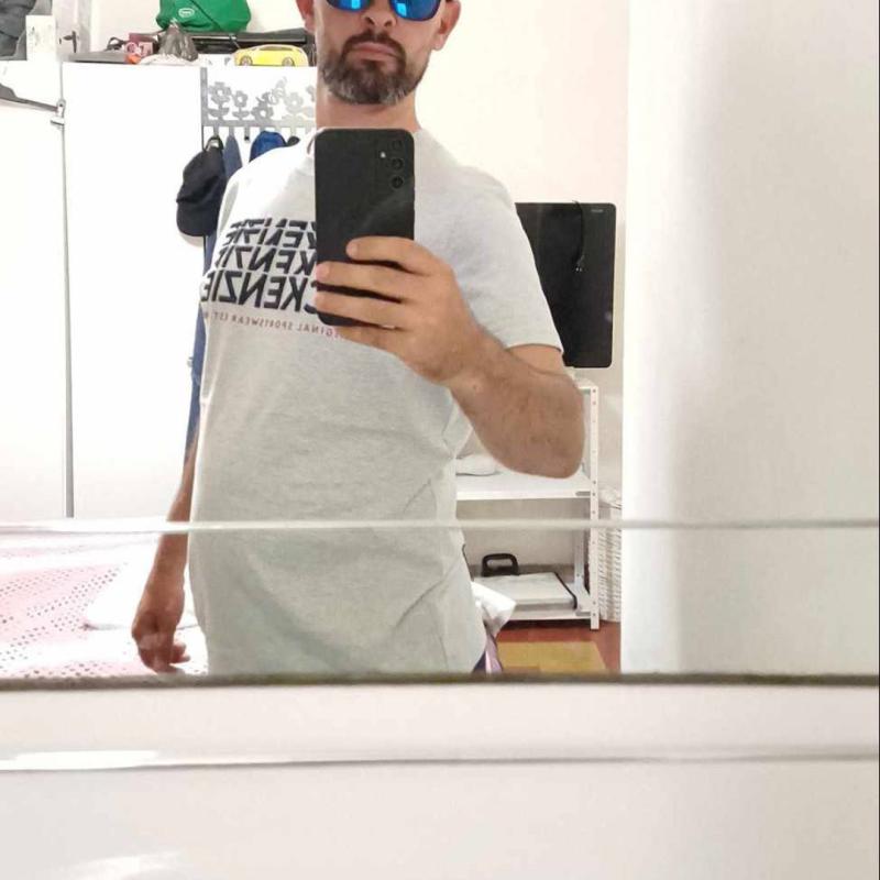 younes 41 ans Chelles