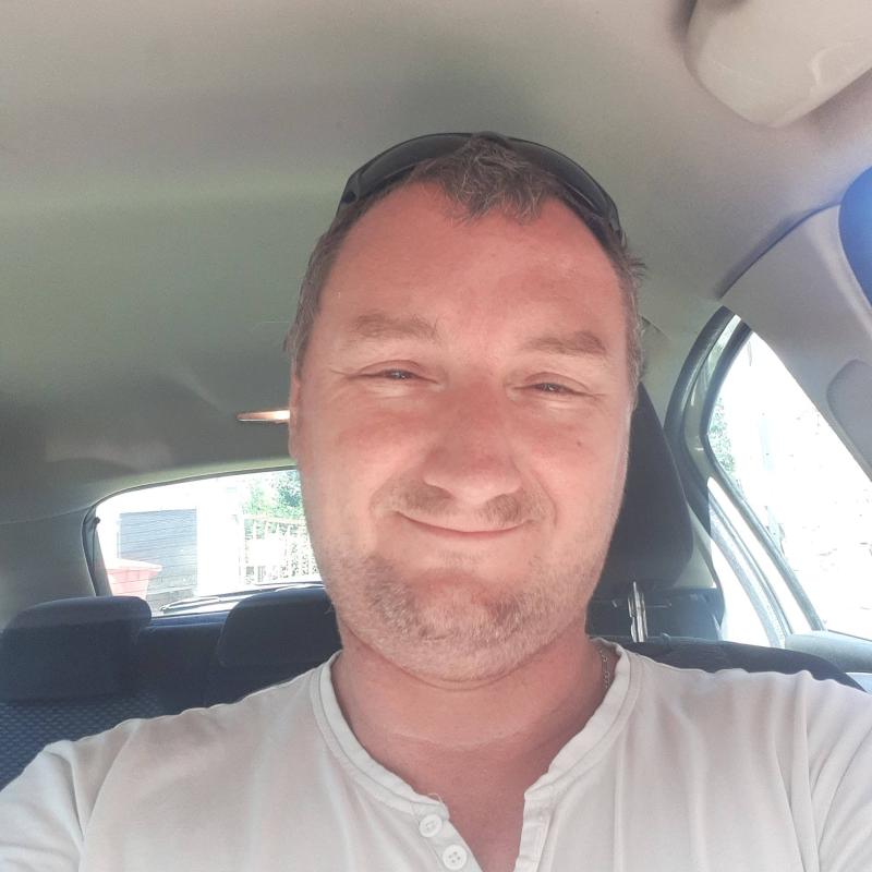Alexandre 47 ans Bizonnes