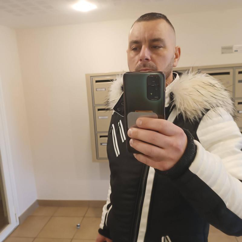 pierrox 38 ans Nozay