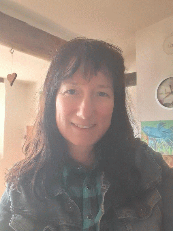 Sabrina R. 45 ans Aime