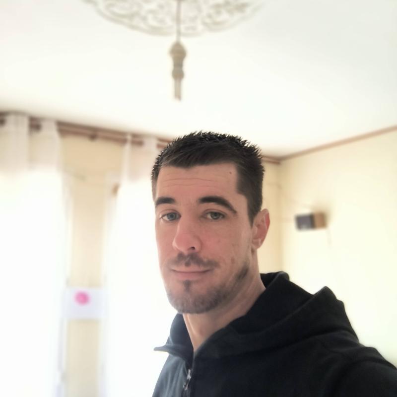 jon 37 ans Espéraza