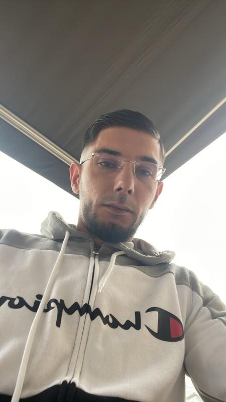 Matt  33 ans Le Mans