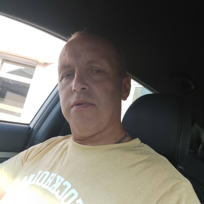 jonathan 44 ans Avion