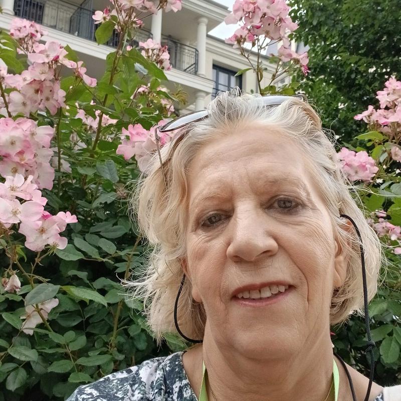 Manuela 60 ans Bayonne