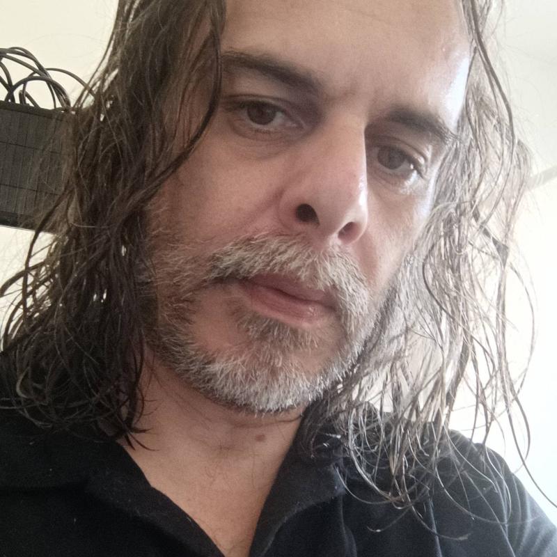 Joahn 46 ans Nîmes