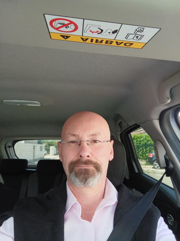 Charles  52 ans Avignon