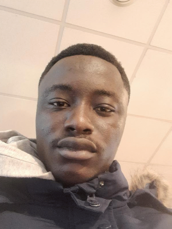 Melvine  25 ans Landivisiau