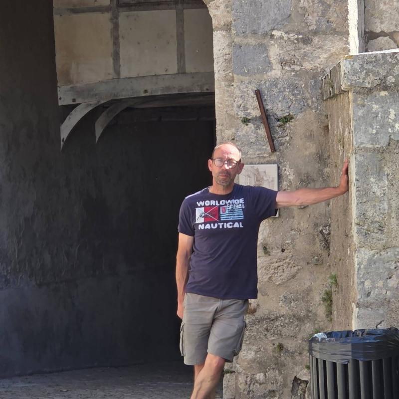 eric 57 ans Senonches