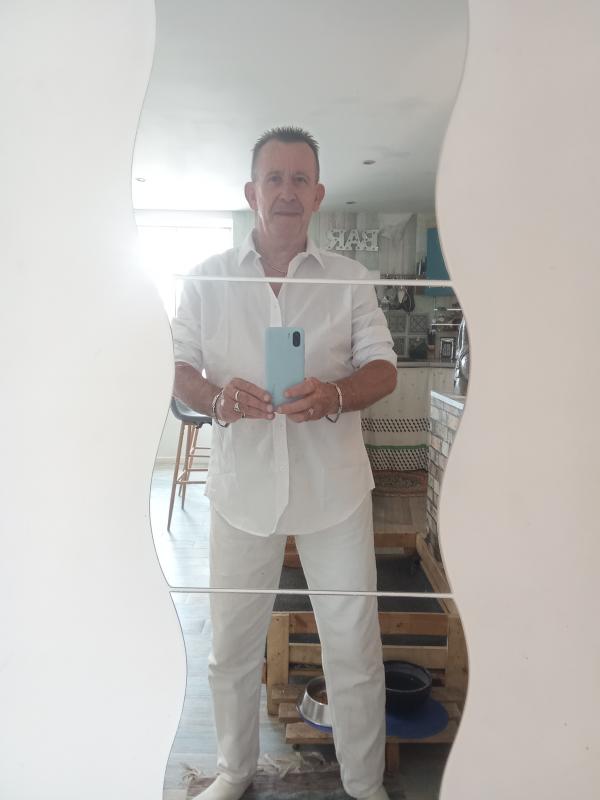 guy 61 ans Goussonville