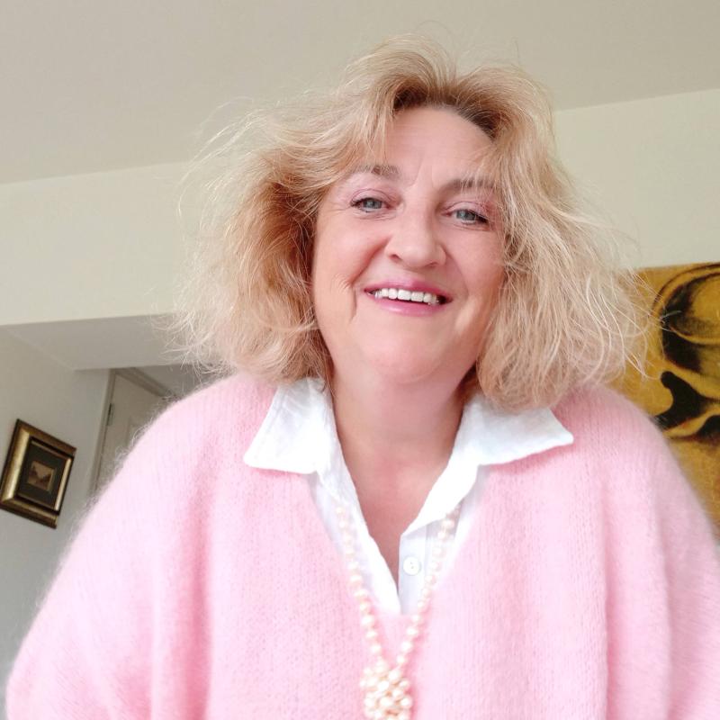 laure 52 ans Cléré les Pins