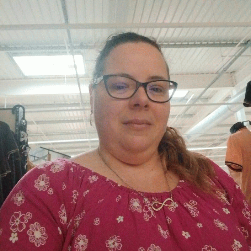 lilou 37 ans Belloy en France