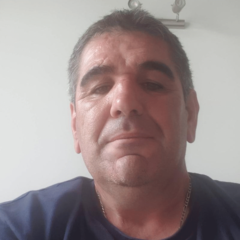 edouard 52 ans Bars