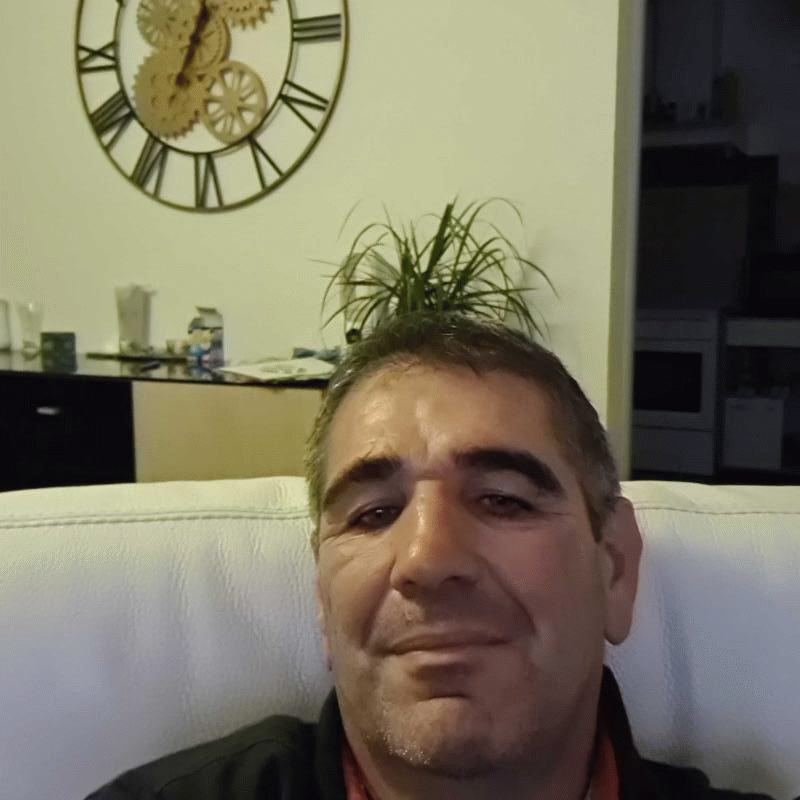 edouard 52 ans Bars
