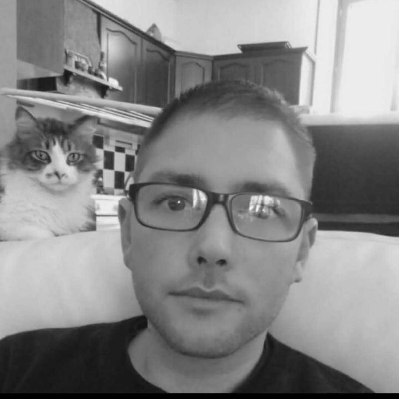 zinc 39 ans La Mothe Saint Héray