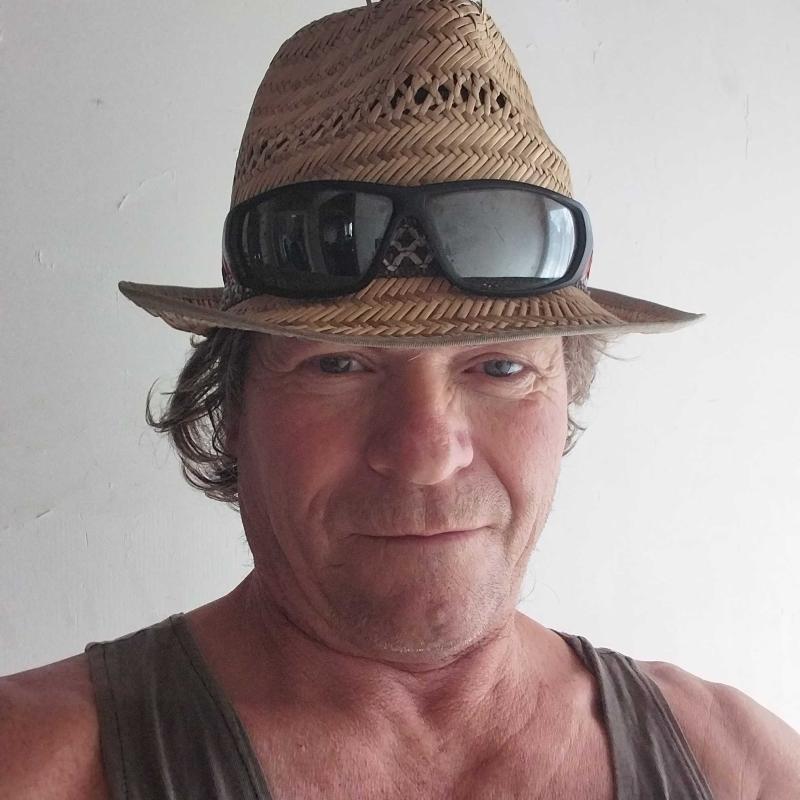 Bonjour enchanté  59 ans Maillet